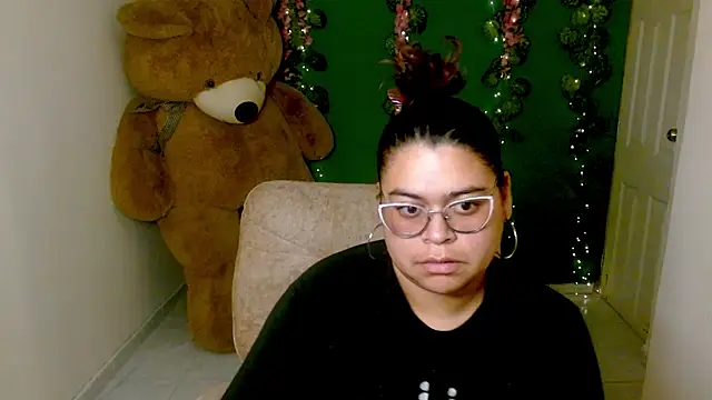 Snapshot of xiomara1609 chatting on 07-07-26, 07:40 xiomara1609 online show from 07-07-26, 07:40