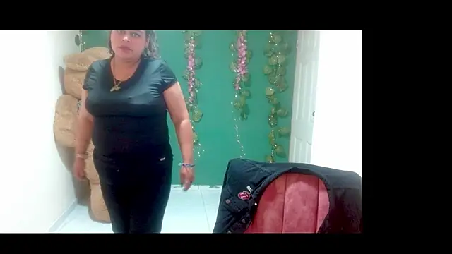 Snapshot of xiomara1609 chatting on 07-16-26, 08:04 xiomara1609 online show from 07-16-26, 08:04