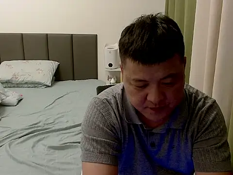 zhang1118 online show from 07-07-26, 11:58