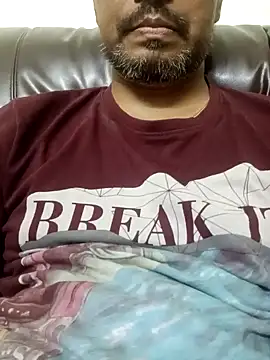 Aloneisbest online show from 07-18-26, 06:01
