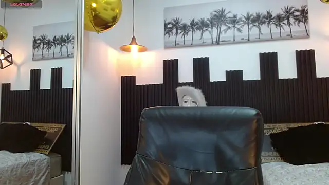Jade Aitana online show from 07-16-26, 12:33