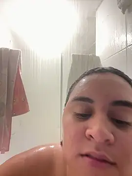 Snapshot of paloma_24 chatting on 07-16-26, 11:33 paloma 24 online show from 07-16-26, 11:33