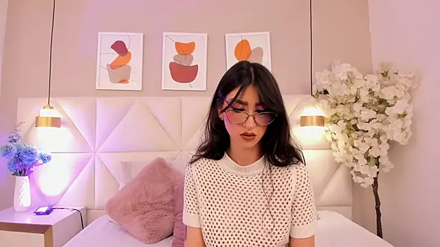 Zoey kiss  online show from 07-15-26, 03:45