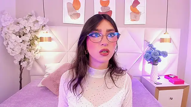 Zoey kiss  online show from 07-26-26, 01:29