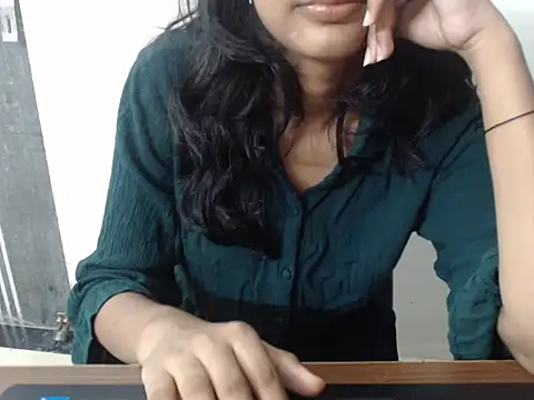 Sizzling Ruhii  online show from 07-22-26, 06:43