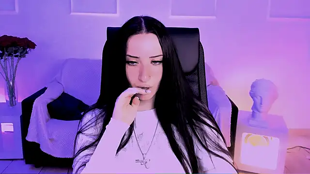 MonicaLowes online show from 07-27-26, 07:37