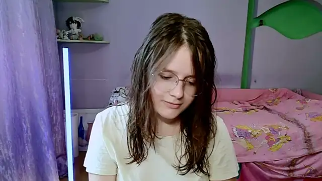 Snapshot of RoseLyyn chatting on 07-02-26, 12:33 RoseLyyn online show from 07-02-26, 12:33