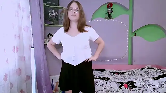 Snapshot of RoseLyyn chatting on 07-10-26, 12:19 RoseLyyn online show from 07-10-26, 12:19