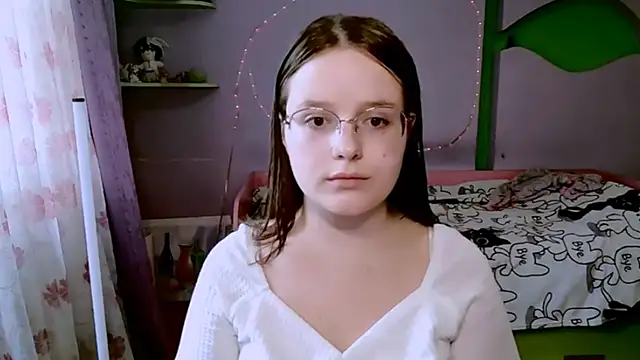 Snapshot of RoseLyyn chatting on 07-22-26, 12:19 RoseLyyn online show from 07-22-26, 12:19