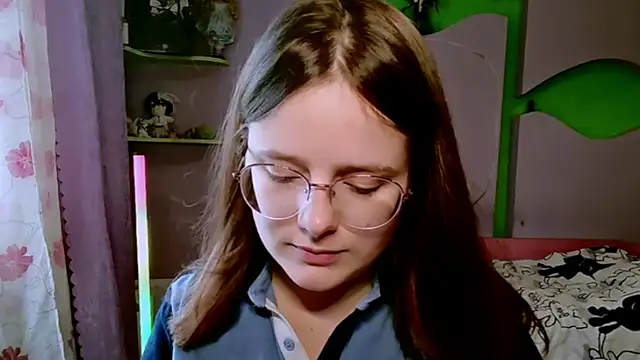 Snapshot of RoseLyyn chatting on 07-25-26, 12:25 RoseLyyn online show from 07-25-26, 12:25