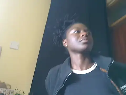 Snapshot of blackdiva_ chatting on 07-19-26, 02:43 blackdiva online show from 07-19-26, 02:43
