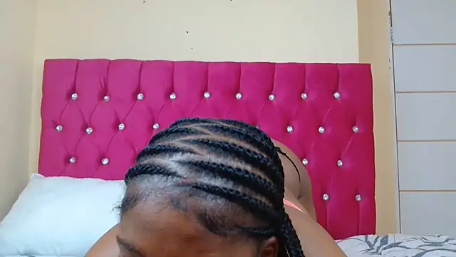 Snapshot of TheeRealBaddie chatting on 07-07-26, 06:27 TheeRealBaddie online show from 07-07-26, 06:27