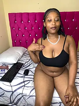 Snapshot of TheeRealBaddie chatting on 07-10-26, 07:49 TheeRealBaddie online show from 07-10-26, 07:49