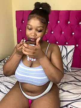 Snapshot of TheeRealBaddie chatting on 07-25-26, 08:56 TheeRealBaddie online show from 07-25-26, 08:56