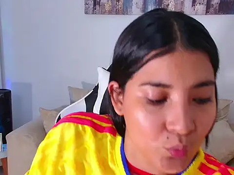 alejandraTulan online show from 07-03-26, 02:45