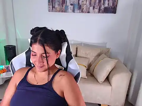 alejandraTulan online show from 07-11-26, 03:59