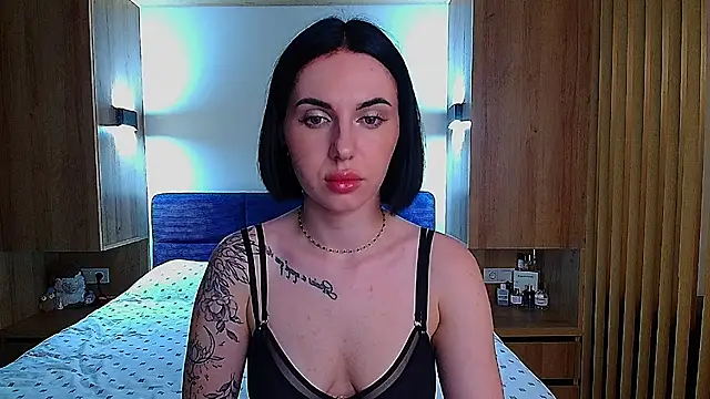 Snapshot of Mindblowing_Woman chatting on 07-17-26, 05:18 Mindblowing Woman online show from 07-17-26, 05:18