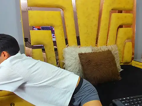 TaylerCruz online show from 07-22-26, 07:38