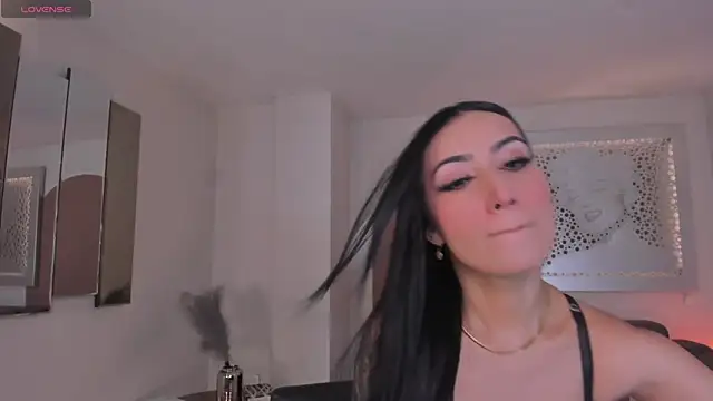 CaitlynBellX online show from 07-05-26, 11:34