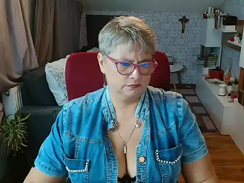 NewHellen4you online show from 07-10-26, 08:11