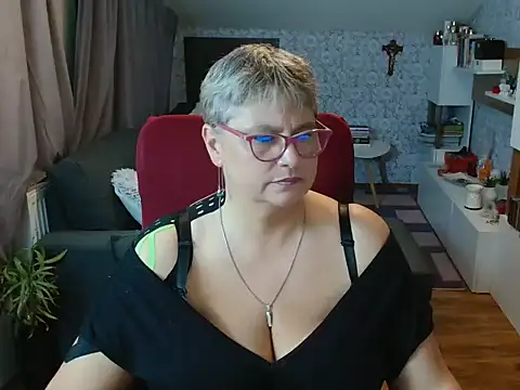 NewHellen4you online show from 07-11-26, 07:49