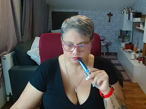 NewHellen4you online show from 07-20-26, 07:27