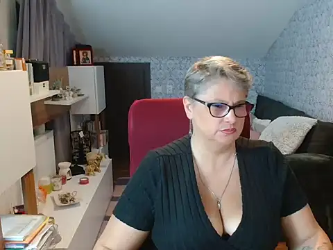 NewHellen4you online show from 07-26-26, 07:43