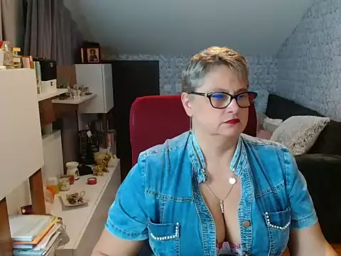 NewHellen4you online show from 07-27-26, 07:43