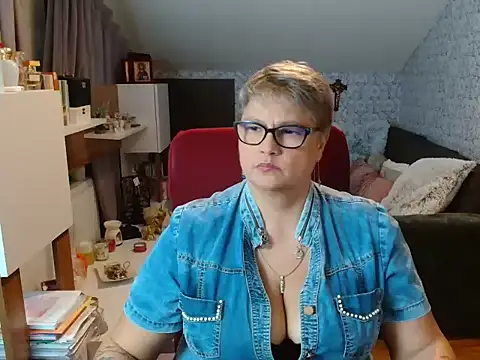 NewHellen4you online show from 07-28-26, 07:15