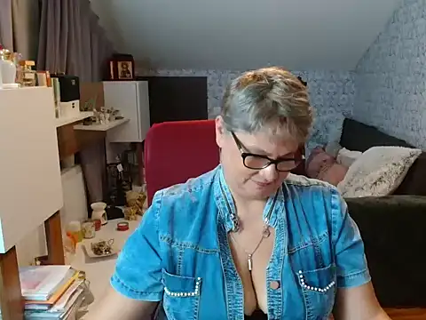 NewHellen4you online show from 07-28-26, 07:39