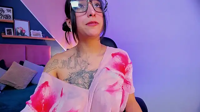 Miel Cruz online show from 07-07-26, 01:59