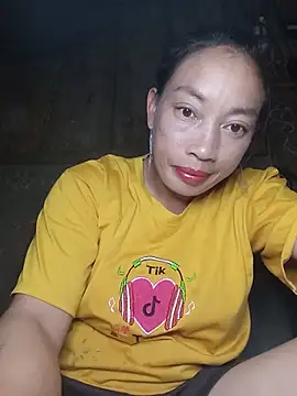 Helly-i online show from 07-28-26, 07:48