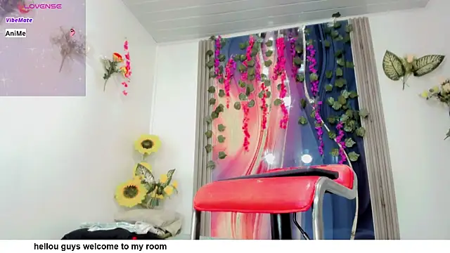 emilia luciana  online show from 07-14-26, 10:15
