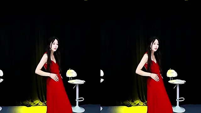 Snapshot of xueer-01 chatting on 07-28-26, 12:48 xueer-01 online show from 07-28-26, 12:48