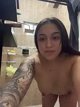 Lilyhotson online show from 07-28-26, 11:58