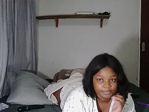XxxPlumieSweetxxX online show from 07-05-26, 06:48
