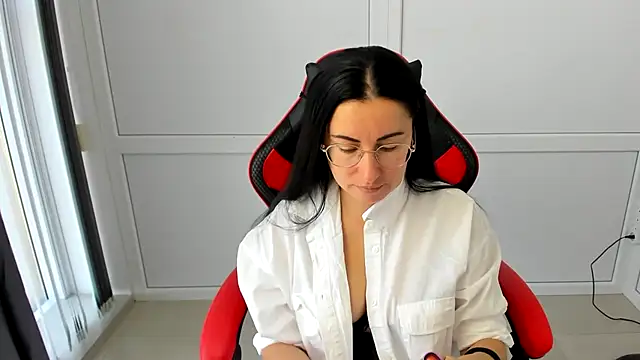 ChloeVibee online show from 07-19-26, 06:17