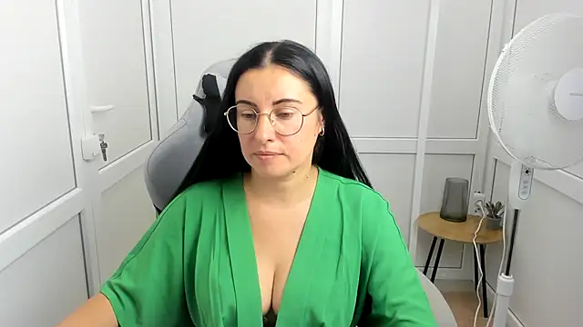 ChloeVibee online show from 07-21-26, 12:51