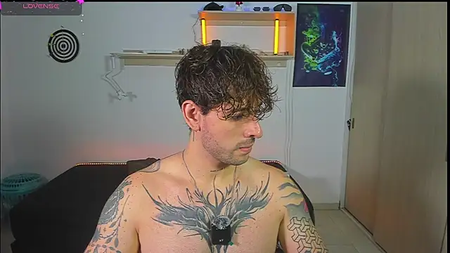 Snapshot of ARES_TATTO chatting on 07-09-26, 02:21 ARES TATTO online show from 07-09-26, 02:21