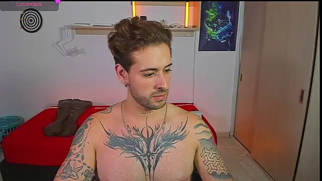 Snapshot of ARES_TATTO chatting on 07-28-26, 03:21 ARES TATTO online show from 07-28-26, 03:21