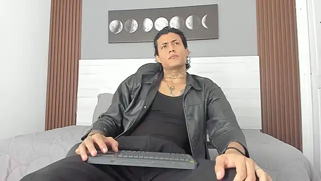 Damian romanoff  online show from 07-06-26, 12:24