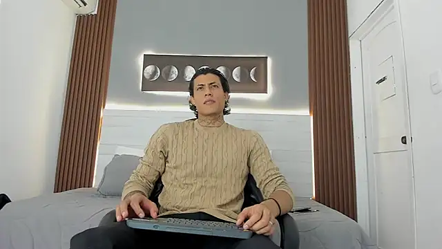 Damian romanoff  online show from 07-08-26, 12:31