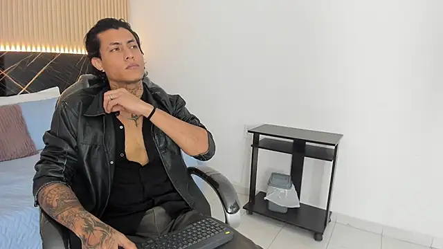 Damian romanoff  online show from 07-28-26, 02:13