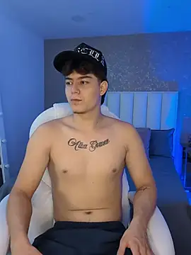 MaxCruz  online show from 07-20-26, 03:47