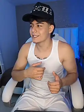 MaxCruz  online show from 07-25-26, 07:00
