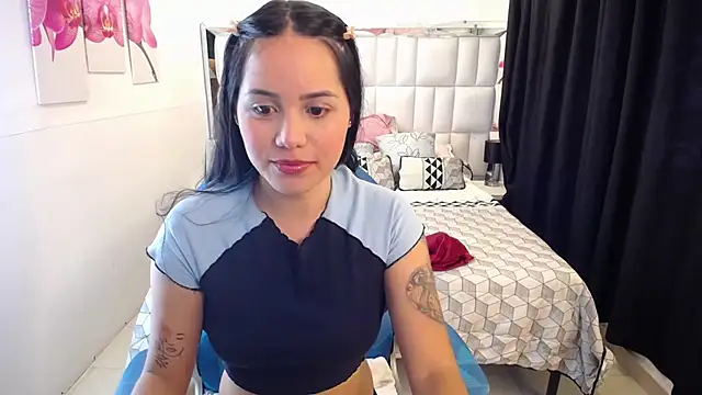 Katy Jhomson online show from 07-22-26, 04:32