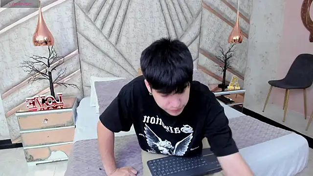 MilanMercier online show from 07-27-26, 04:08
