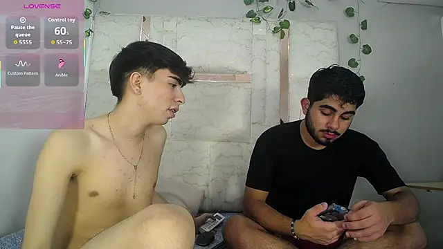 Michael and twinkk online show from 07-08-26, 04:17