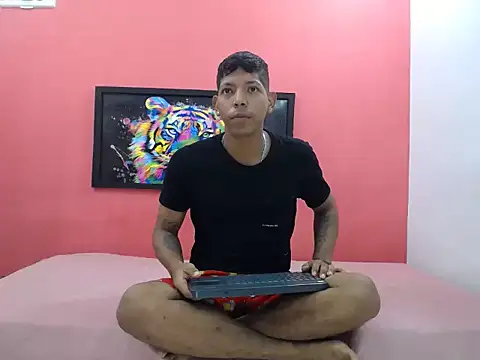latinosninfomanos online show from 07-12-26, 06:37