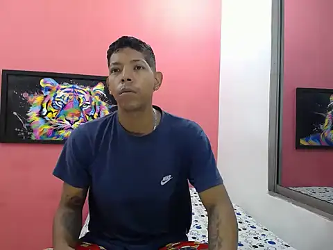 latinosninfomanos online show from 07-17-26, 01:23